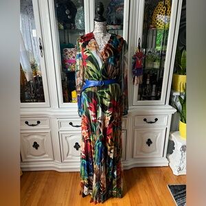 Sandrom Vibrant Tropical Print Long Sleeve Pleated Dress with Belt 12-14
